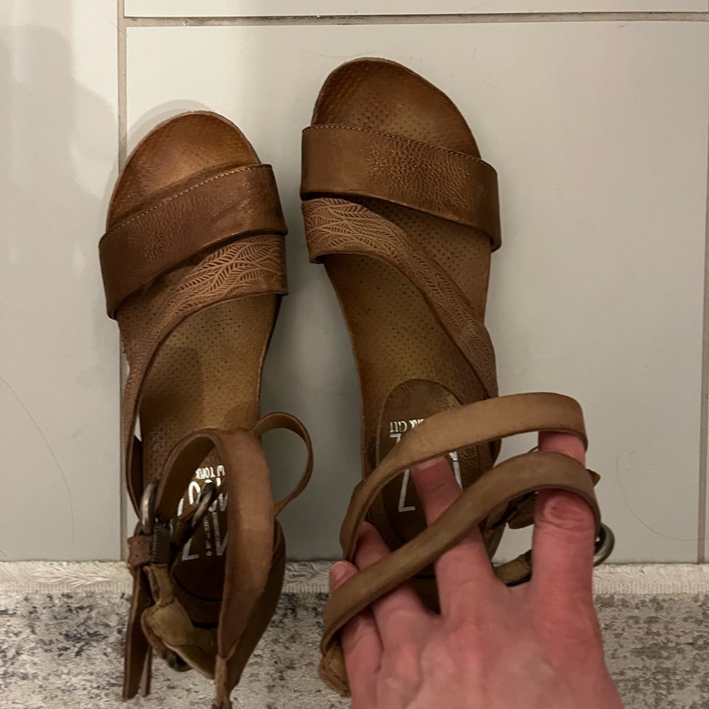 Miz Mooz bronze/gold wedge sandals. Very comfortable and worn maybe a few times.